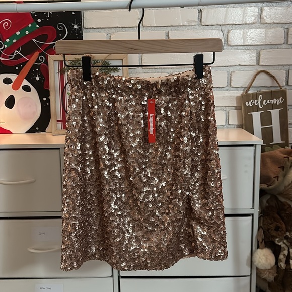 NWT Kayamiya glittery rose gold womens mini skirt - Picture 2 of 5